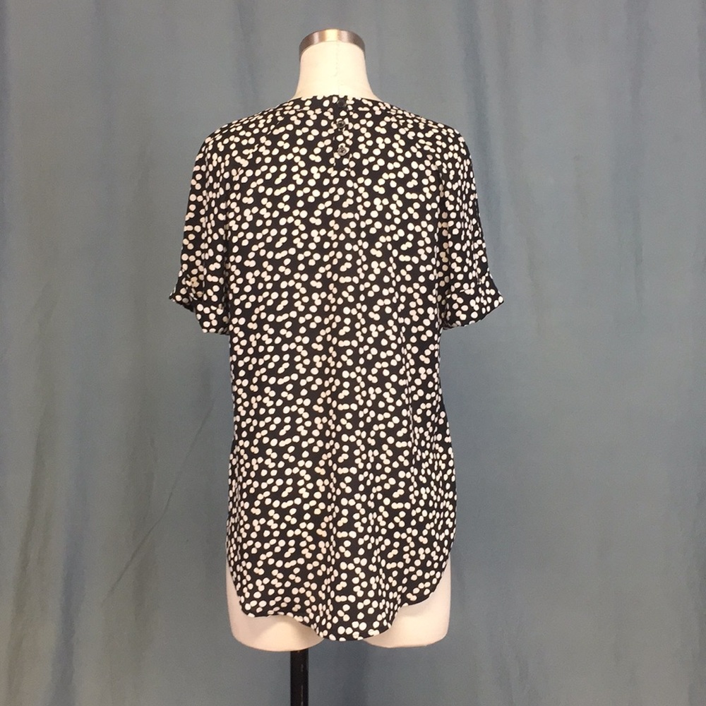 Gently Used Banana Republic Work Top - Picture 2 of 8